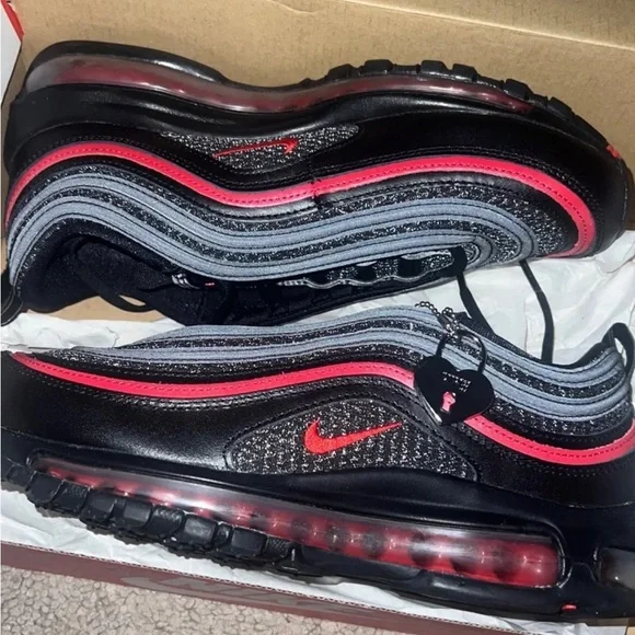 Nike Air Max 97 w Heart Lock Pendant